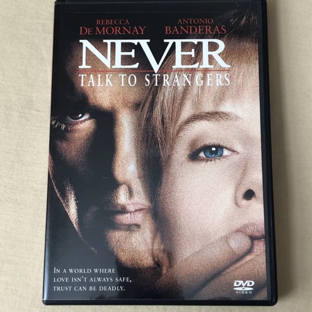 NEVER TALK TO STRANGERS 1995 Erotic Thriller, Antonio Banderas Rebecca De Mornay